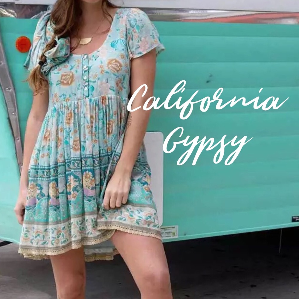 LAST ONE๐Seashell Floral Mini Dress - Picture 5 of 11
